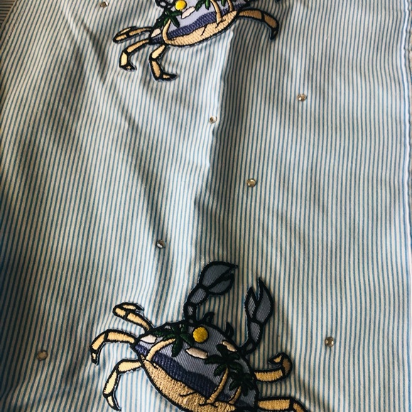 Las Olas Button Shirt Collared Light Blue Stripe Embellished Crabs Sz L - Picture 2 of 12